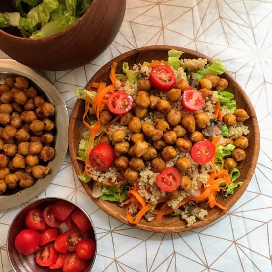 Quinoa and Spiced Chickpeas Salad