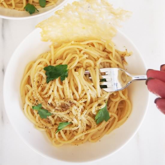 Cacio e Pepe with Parmesan Frico