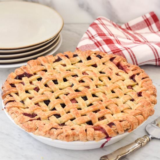 Bluebarb Pie