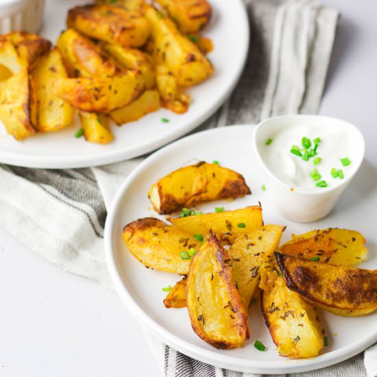 Thyme oven roasted potatoes