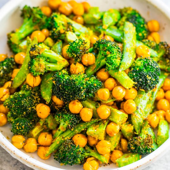 Cheesy Roasted Chickpeas &Broccoli