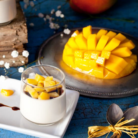 FOIE AND MANGO PANNA COTTA