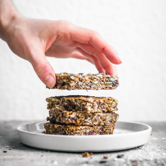 Carrot Cake Granola Bars