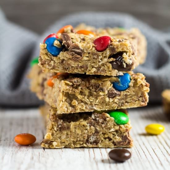 Peanut Butter M&M Granola Bars