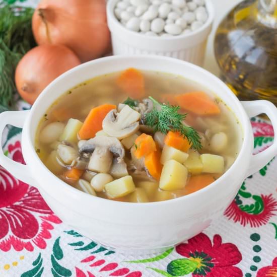 White Bean and Mushroom Soup