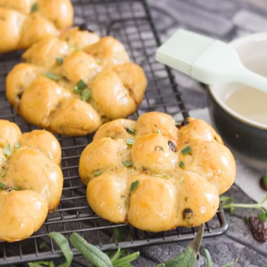 Tuscan Rosemary and Raisin Buns