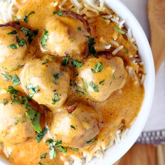 Slow Cooker Red Curry Meatballs