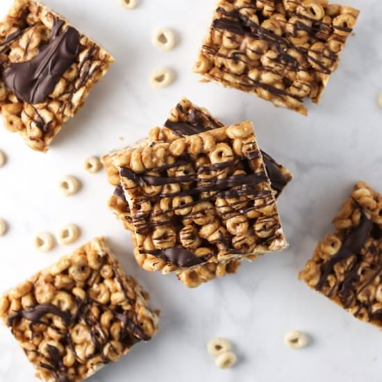 No-Bake Peanut Butter Cheerio Bars