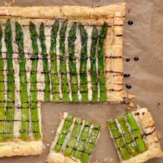 Cheesy Asparagus Tart