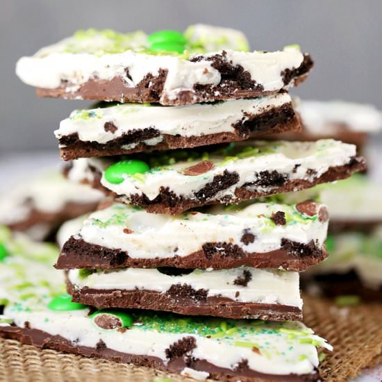 St. Patrick’s Day Oreo Bark