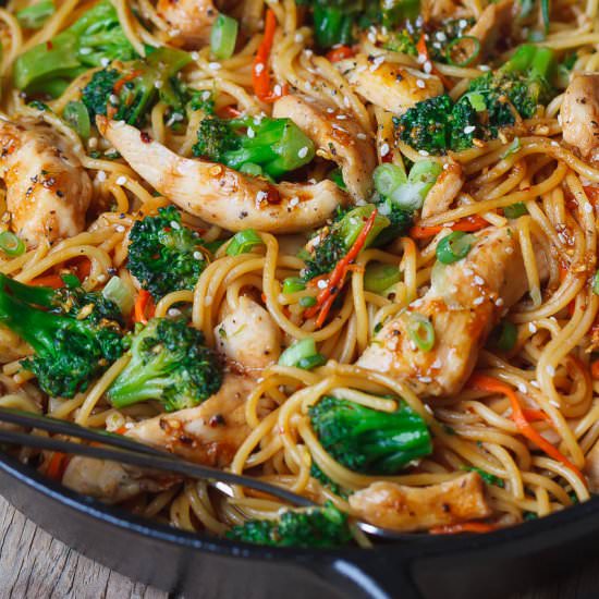 Chicken Pasta and Broccoli Skillet