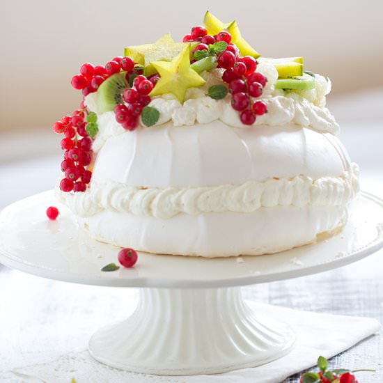 White Chocolate Pavlova