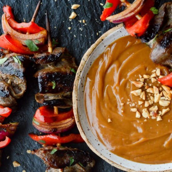 Beef Satay with Spicy Peanut Sauce