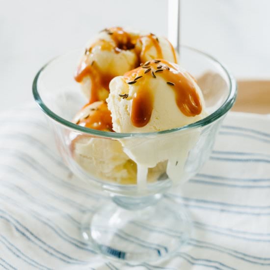 Toasted Rye Bread Ice Cream