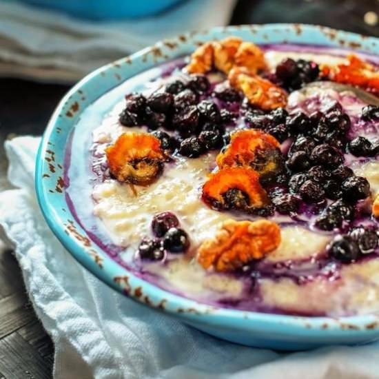 Barley Porridge with Blueberries