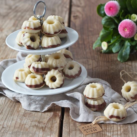 marble ring cake