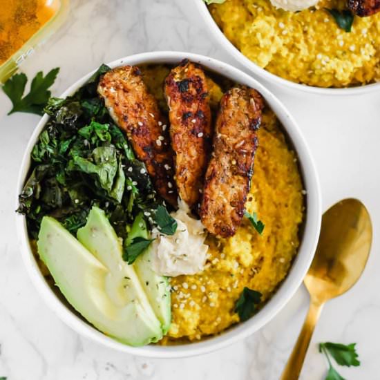 Turmeric Oat Bowl with Tempeh Bacon
