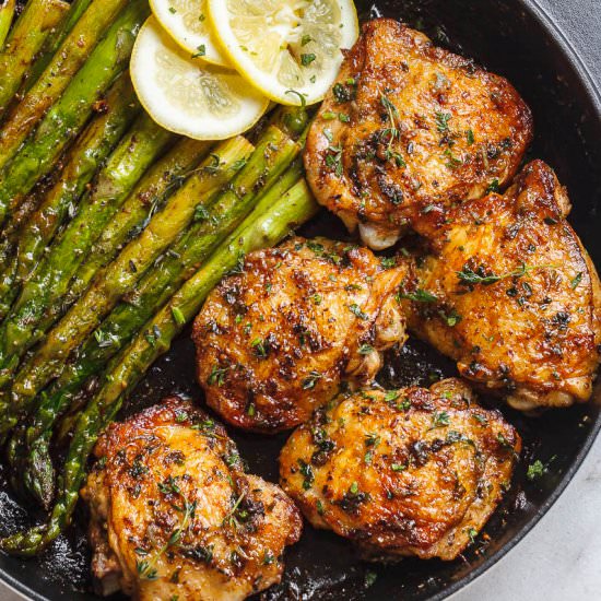 Garlic Herb Chicken With Asparagus