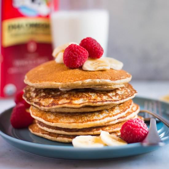 Banana Oat Blender Pancakes