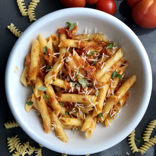 Pasta with Aubergine-Tomato Sauce