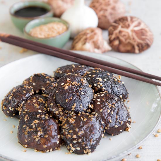STIR-FRY SHIITAKE CHINESE-STYLE