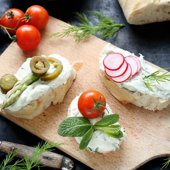 2-Ingredient Vegan Cream Cheese