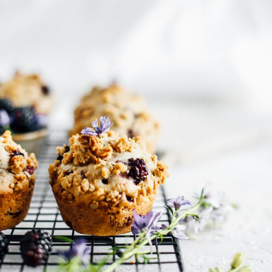 Blackberry Rhubarb Crumble Muffins