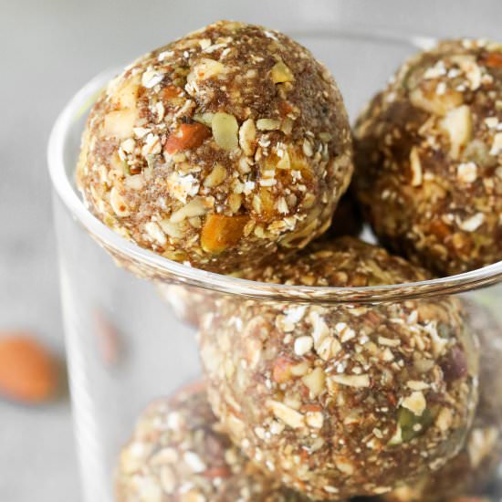 Healthy Banana Bread Energy Balls