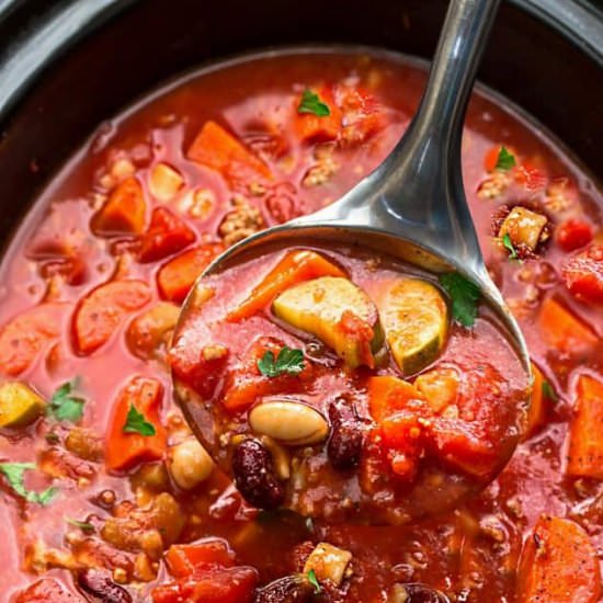 Slow Cooker Pasta e Fagioli Soup