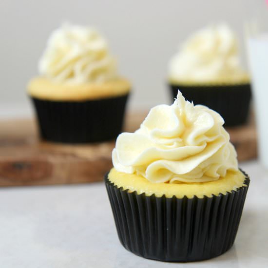 Low Carb Vanilla Cupcakes