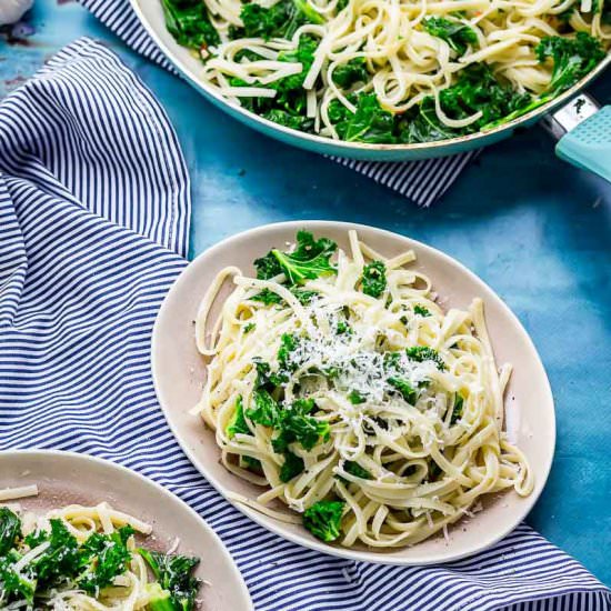 Kale Pasta with Chilli and Garlic
