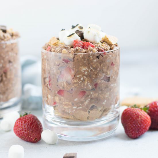 Strawberry S’mores Overnight Oats
