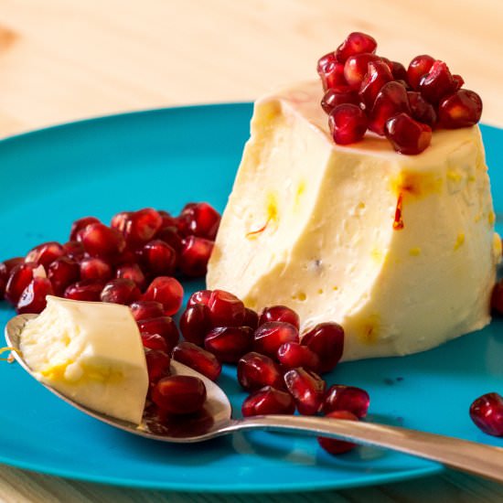 Yogurt panna cotta with pomegranate