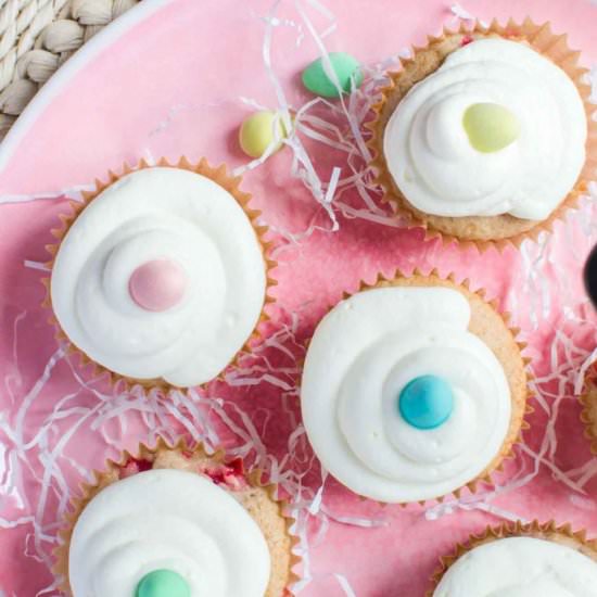 Strawberry and Cream Cupcakes