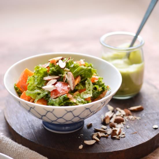 Kale salad with Avocado dressing