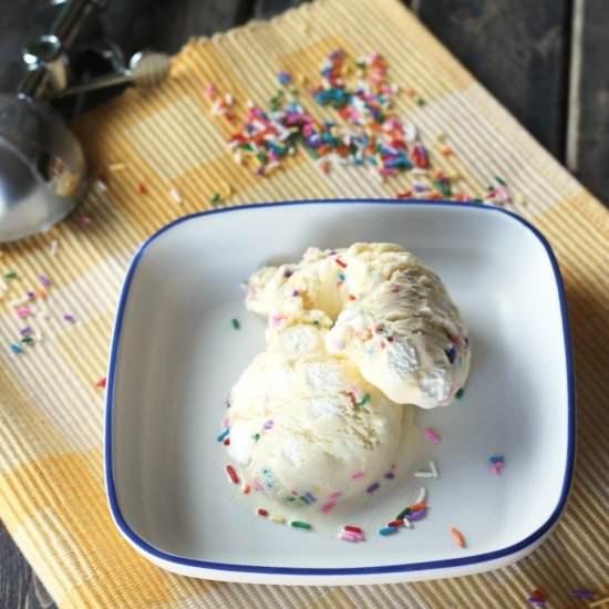 White Chocolate Mallow Ice Cream