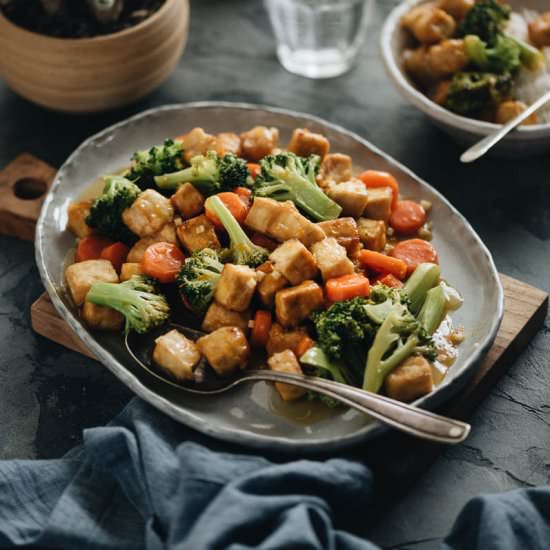 Air Fryer Tofu with Broccoli
