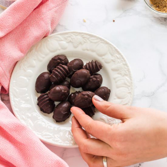 Low Sugar Choc Praline Easter Eggs