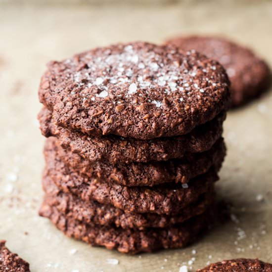 Healthier chocolate cookies 2 ways