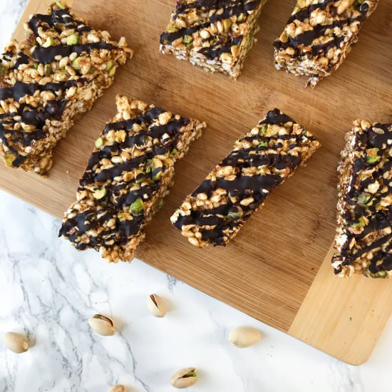 CHEWY PISTACHIO POPCORN BARS