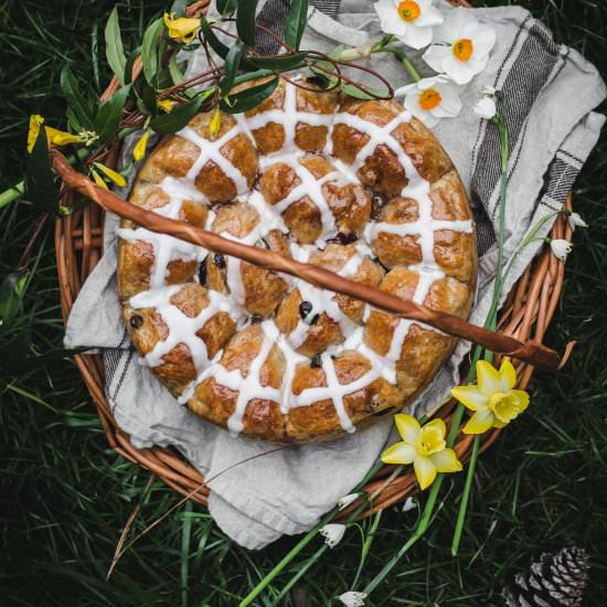 VEGAN Hot Cross Buns