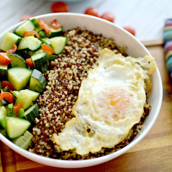 BREAKFAST QUINOA BOWL