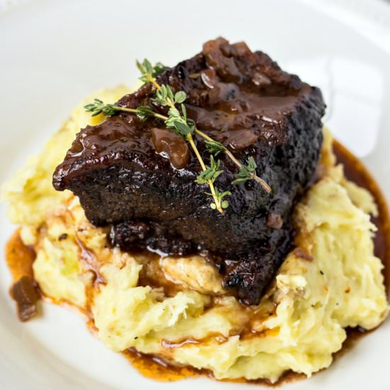 Slow Cooker Short Ribs