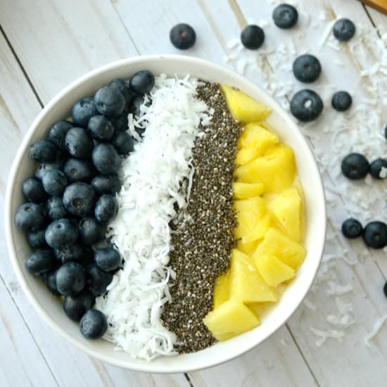 Banana Pineapple Smoothie Bowl