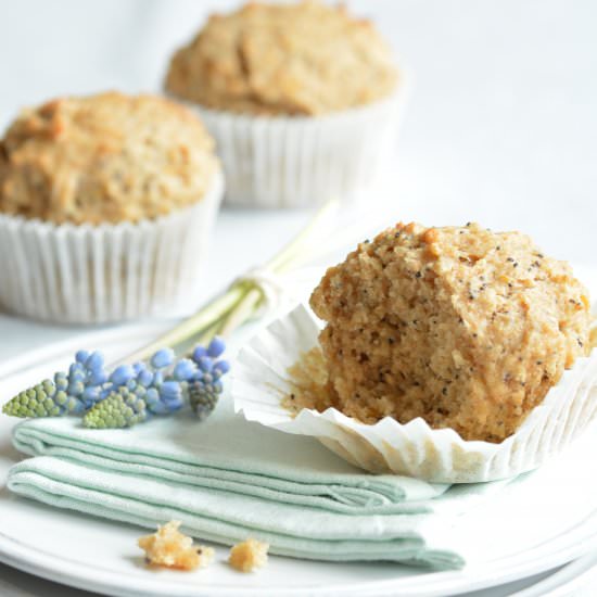 vegan lemon and poppyseed muffins