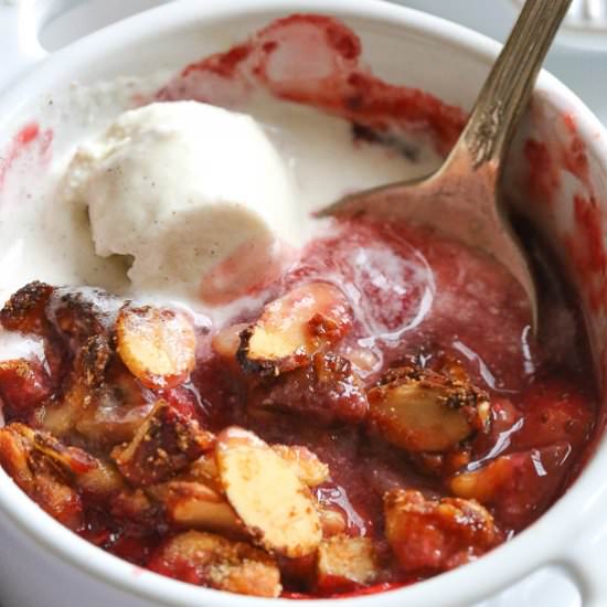 Gluten-Free Strawberry Crisp