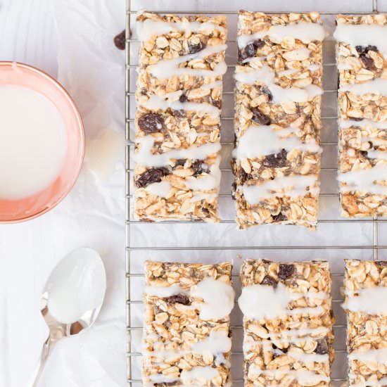 Iced Oatmeal Raisin Granola Bars