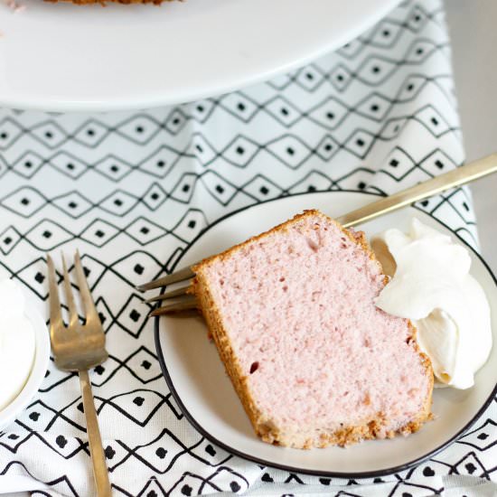 Strawberry Angel Food Cake