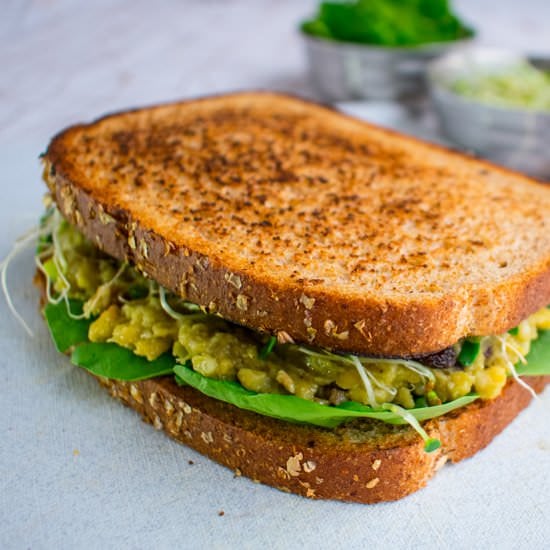Mashed Chickpea & Avocado Sandwich