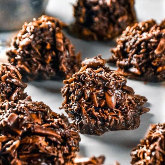 LOW CARB NO BAKE COOKIES